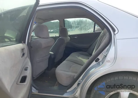 2001 Honda Accord 2.3 Lx z USA, uszkodzony, nr VIN 1HGCG56401A010637